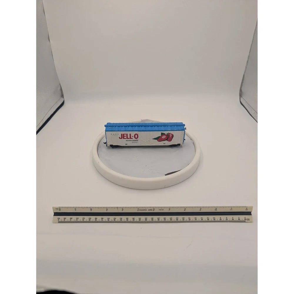 Jell-O Gelatin Dessert‎ HO Scale Boxcar GARX 50823 White Blue Strawberry Train